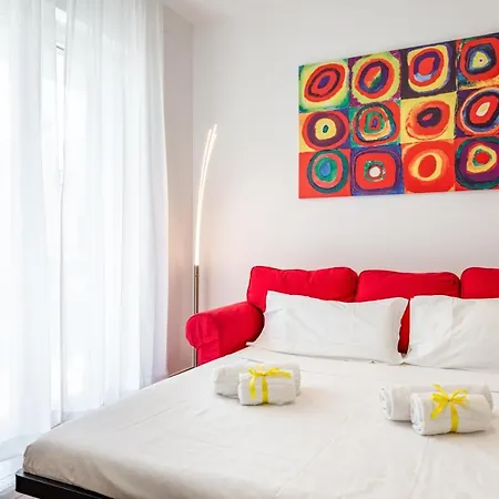 Guesthost - Station With Parking Appartement