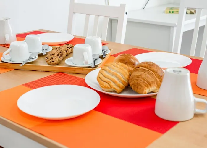 Guesthost - Station With Parking Apartamento