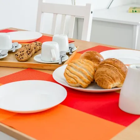 Guesthost - Station With Parking 公寓